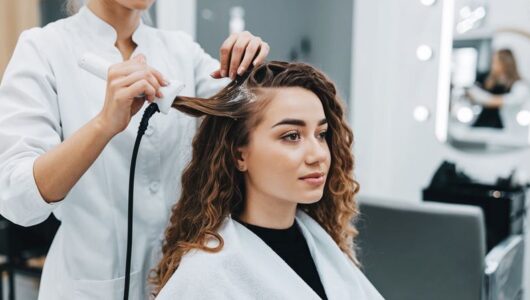 Как стать профессиональным мастером по кератиновому выпрямлению волос